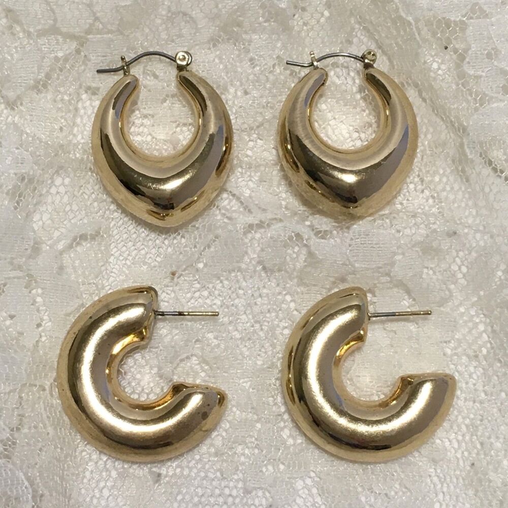 Vintage Gold tone Puffy Hoop Earrings Pierced Metal Hollow Set of 2